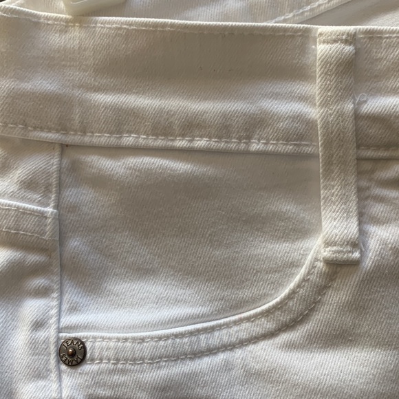 JAMES JEANS Twiggy Crop Skinny Jean in Frost White - gently worn - Picture 9 of 9